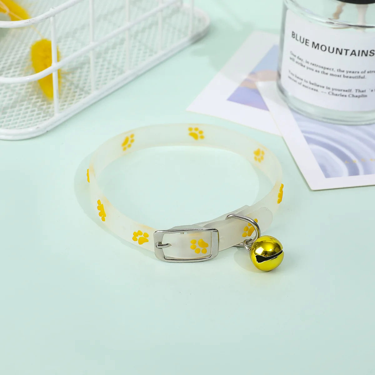 Glowing Silicone Cat Collar – Luminous Anti-Loss Pet Necklace with Bell for Cats & Small Dogs